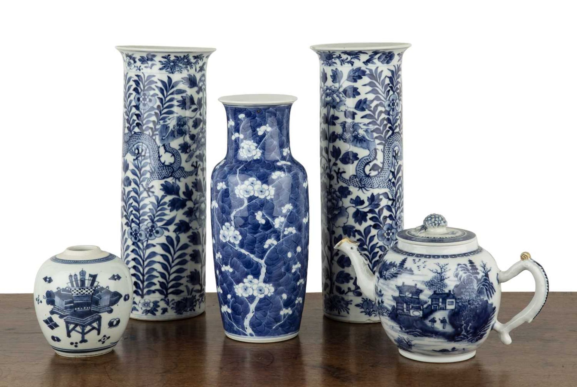 Group of blue and white pieces Chinese, 19th Century to include a pair of cylindrical vases