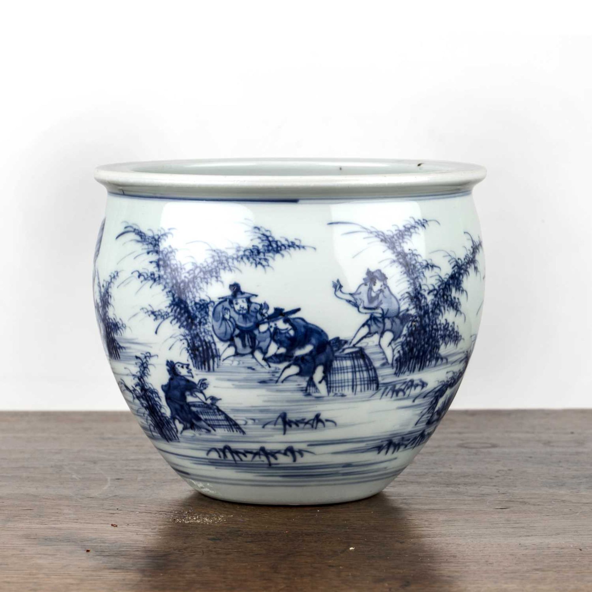 Blue and white porcelain small fish bowl Chinese18th/19th Century painted with fishermen, 15cm