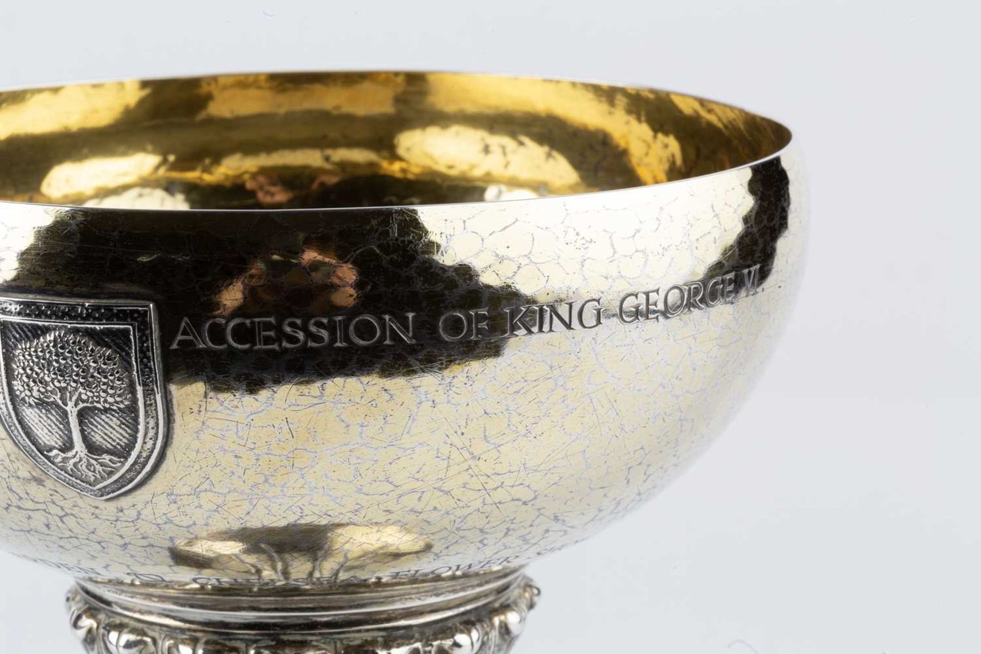 Omar Ramsden (1873-1939) Trophy for the Chelsea Flower Show Gold Prize 1937 silver and silver gilt - Image 3 of 6