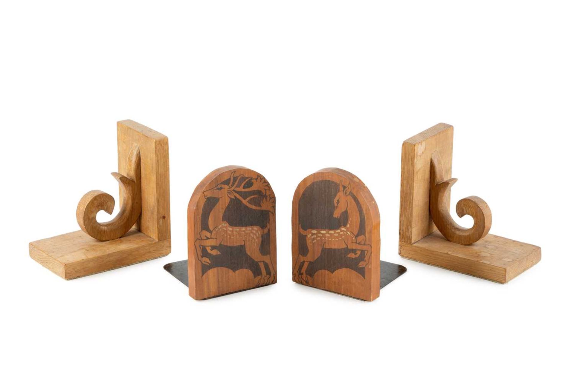 Cotswold School Pair of oak bookends 16 x 16cm; and pair of bookends decorated with deer, by Alley
