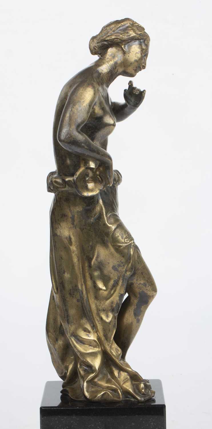 A 17th/18th century French or Italian gilded bronze figure of classical dancer 15cm wide 32cm high - Image 6 of 20