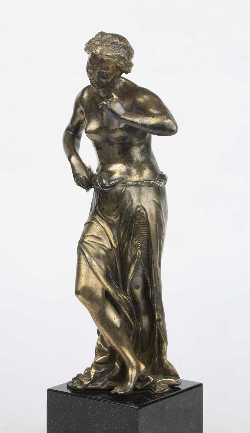 A 17th/18th century French or Italian gilded bronze figure of classical dancer 15cm wide 32cm high - Image 3 of 20