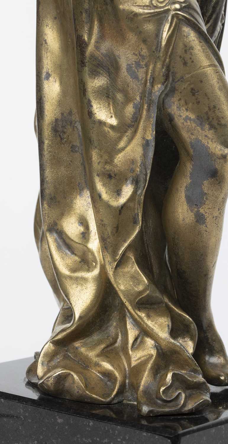 A 17th/18th century French or Italian gilded bronze figure of classical dancer 15cm wide 32cm high - Image 19 of 20