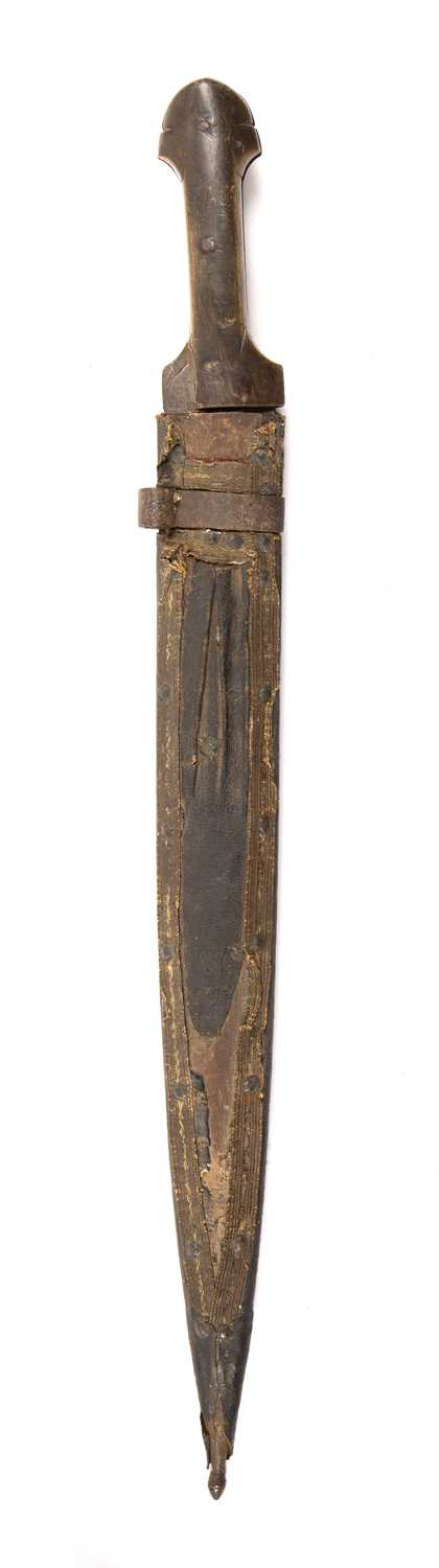 A 19th century Caucasian Khanjali with a horn grip, steel blade with gilded decoration, 45.5cm in - Image 3 of 13