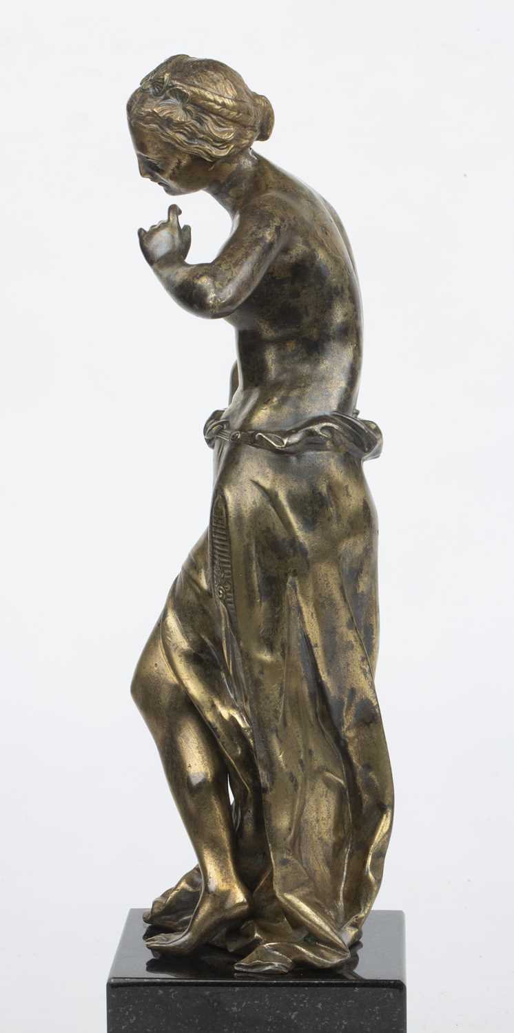 A 17th/18th century French or Italian gilded bronze figure of classical dancer 15cm wide 32cm high - Image 4 of 20