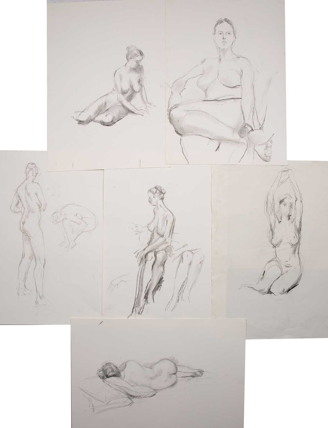 Jane Bond (1939), a folder of twenty four unframed charcoal and pencil sketches Qty: 1 Unframed - Bild 2 aus 4