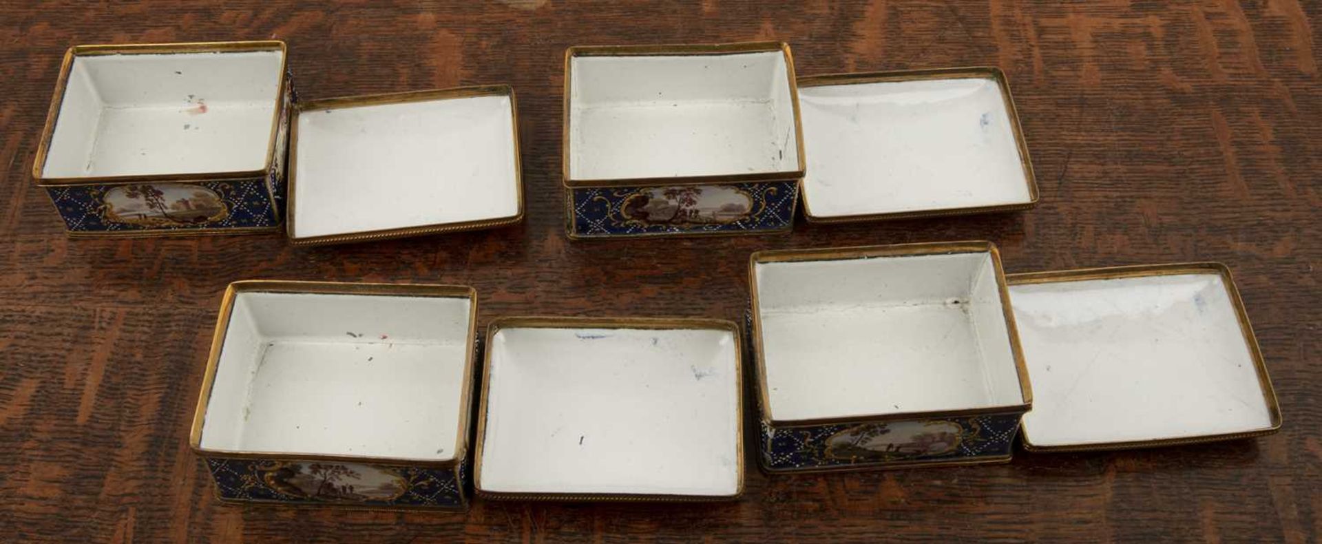 Set of four rectangular shaped enamel boxes English, 19th Century each painted with panels of - Bild 4 aus 5