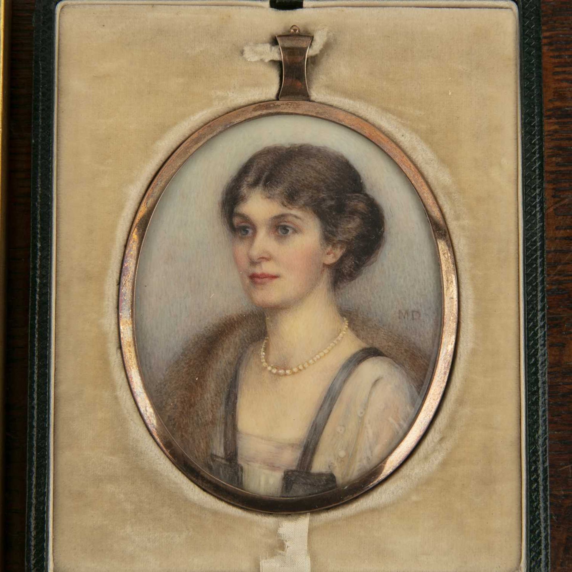 Two miniature portraits to include an Edwardian study of a lady, monogrammed MD, in an oval gold - Image 2 of 4