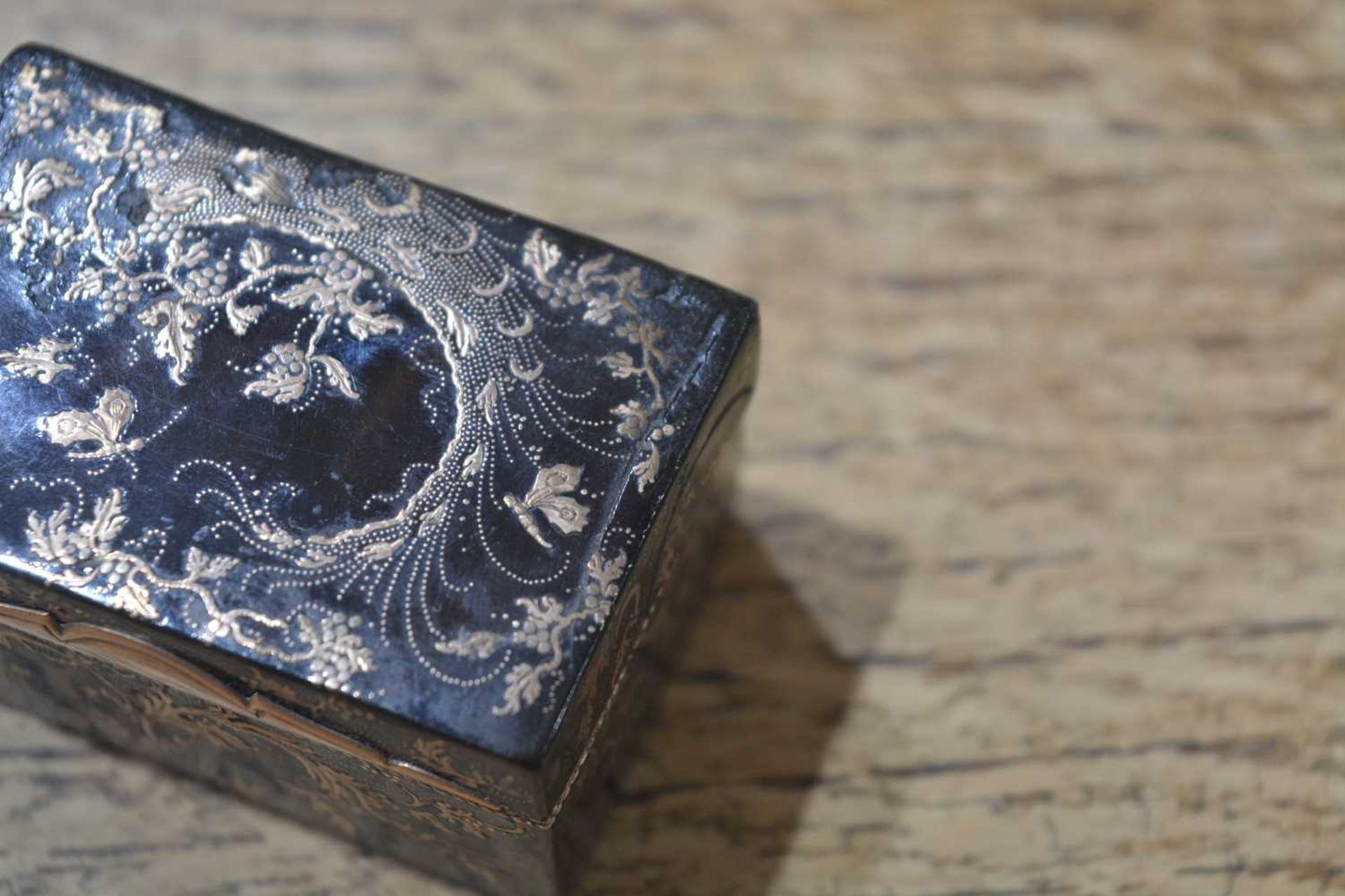 Collection of tortoiseshell items comprising of a small rectangular box, with piqué work - Image 13 of 25