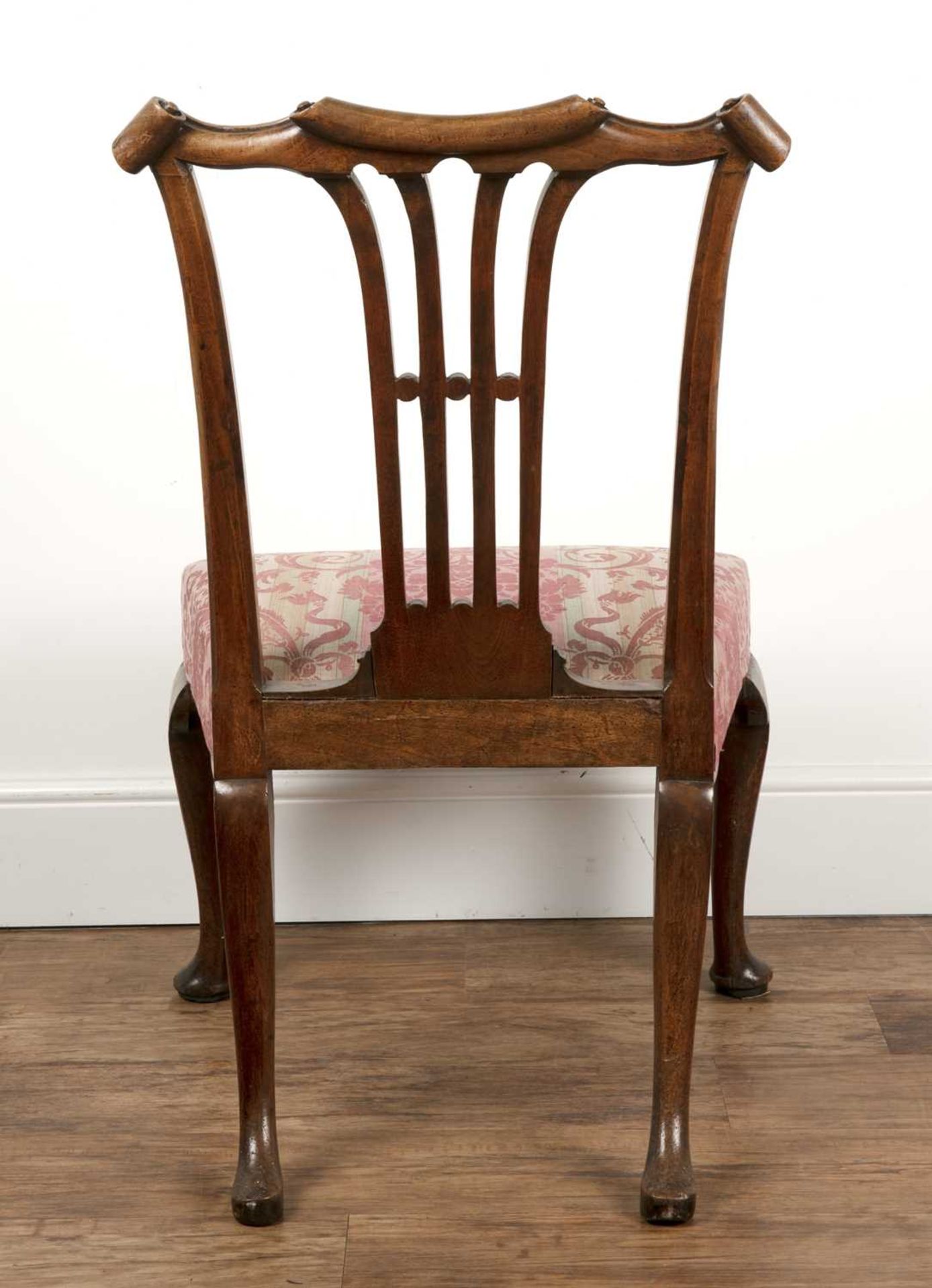 Mahogany side chair 18th Century, with a splat back and reupholstered seat, 60cm wide x 97cm high - Bild 4 aus 4