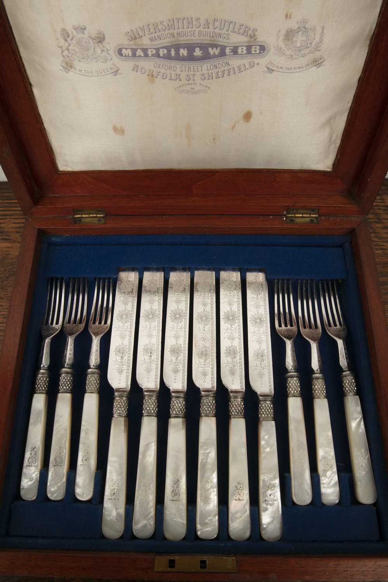 Collection of silver and silver plated items including: a wooden cased Mappin & Webb mother of pearl - Image 2 of 18