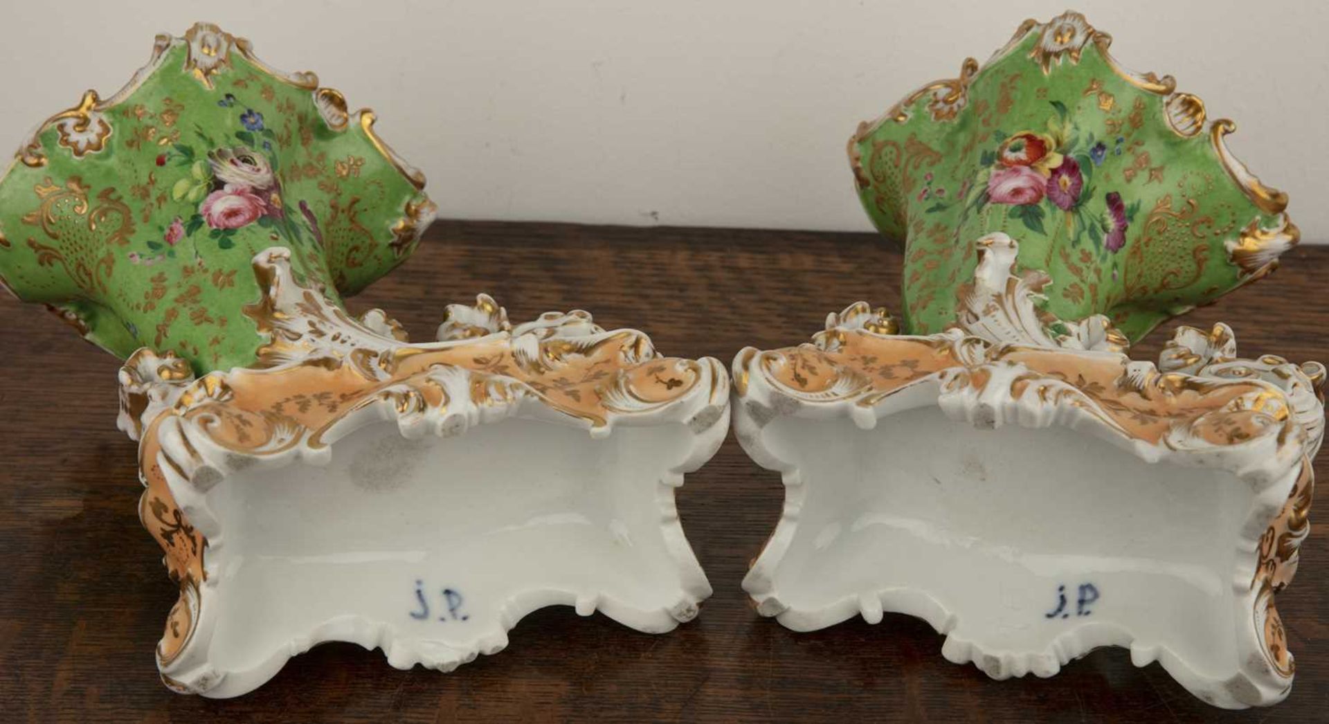Pair of Jacob Petit porcelain cornucopia vases decorated with flowers and gilt highlights on an - Image 3 of 4
