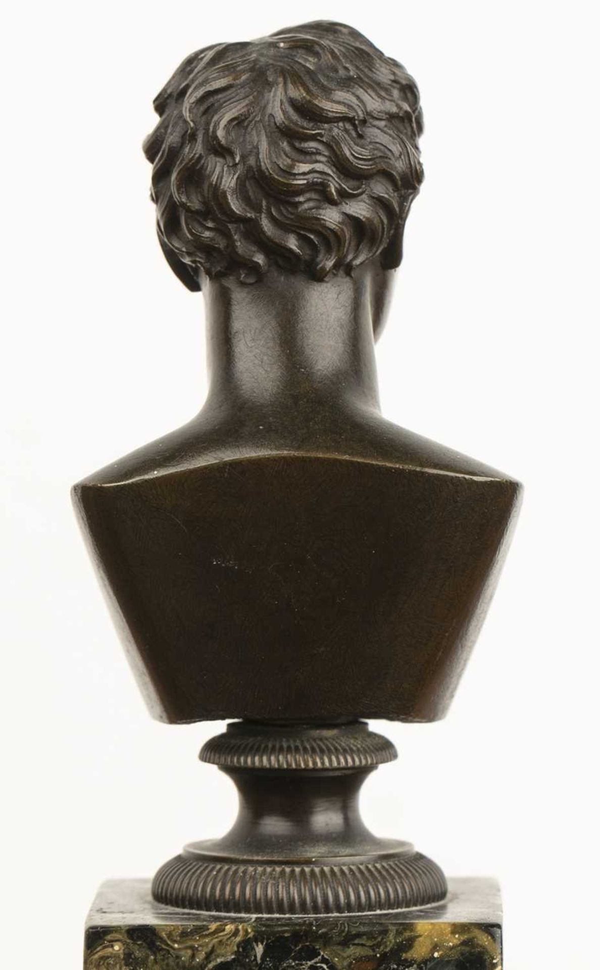 19th Century English School bronze bust of a male, on a green marble stepped plinth, 17cm high - Bild 4 aus 6
