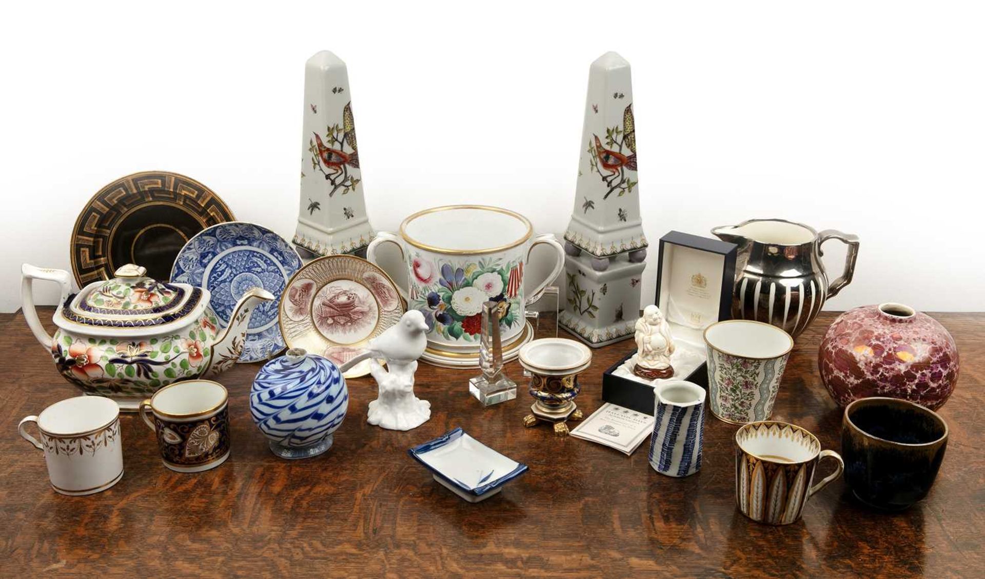Group of porcelain and glass including a Minton pattern 723 shell painted saucer, circa 1810, 13.