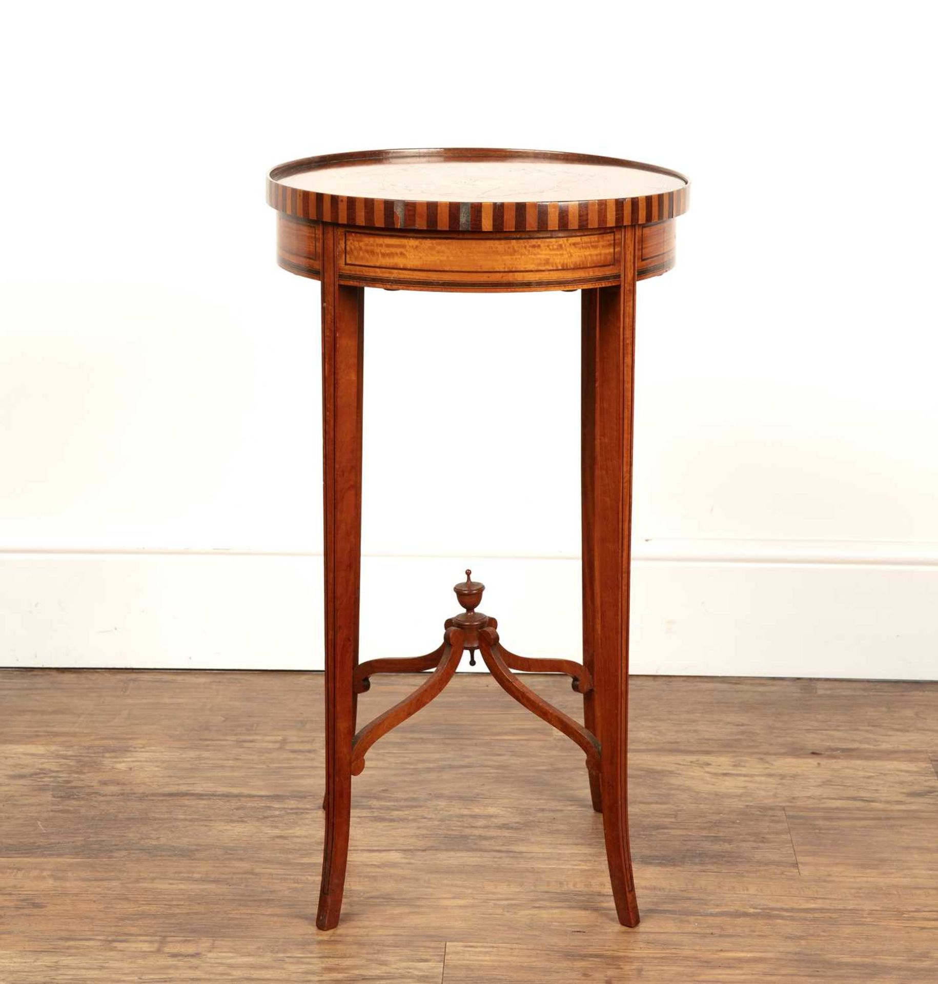 Satinwood circular occasional table Edwardian, with inlaid decoration, 41cm diameter x 70 cm