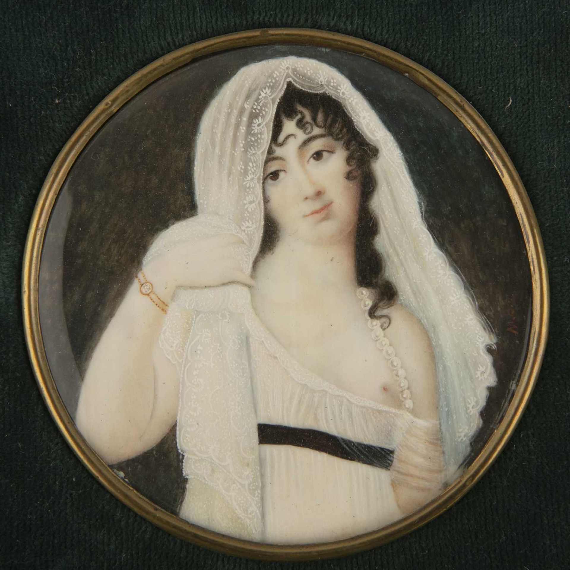 Two miniature portraits to include an Edwardian study of a lady, monogrammed MD, in an oval gold - Image 3 of 4