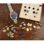 Collection of gentlemans cufflinks and studs comprising of: a cased set of Goldsmiths and