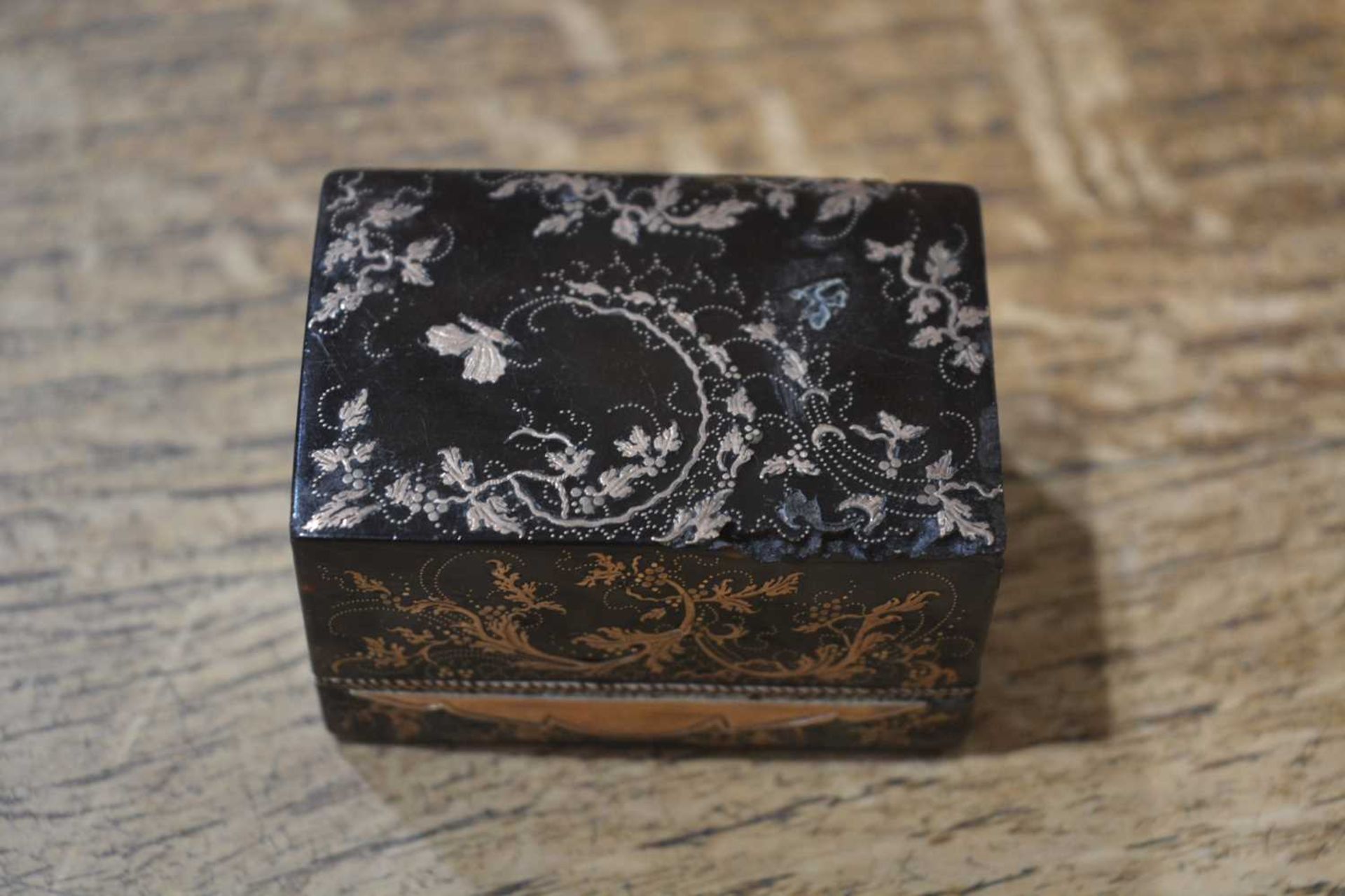 Collection of tortoiseshell items comprising of a small rectangular box, with piqué work - Image 19 of 25