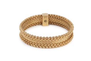 A 9ct gold fancy-link bracelet, of textured woven design, hallmarked for London 1976, maker's mark