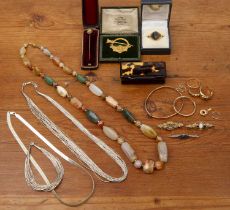 Collection of jewellery and miscellaneous items including: a cased set silver and mother of pearl