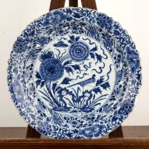 Blue and white porcelain charger Chinese, Kangxi period (1662-1722) having a moulded border with