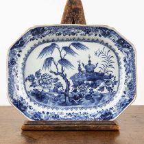 Export blue and white serving dish Chinese, 19th Century painted with a willow, flowers and '