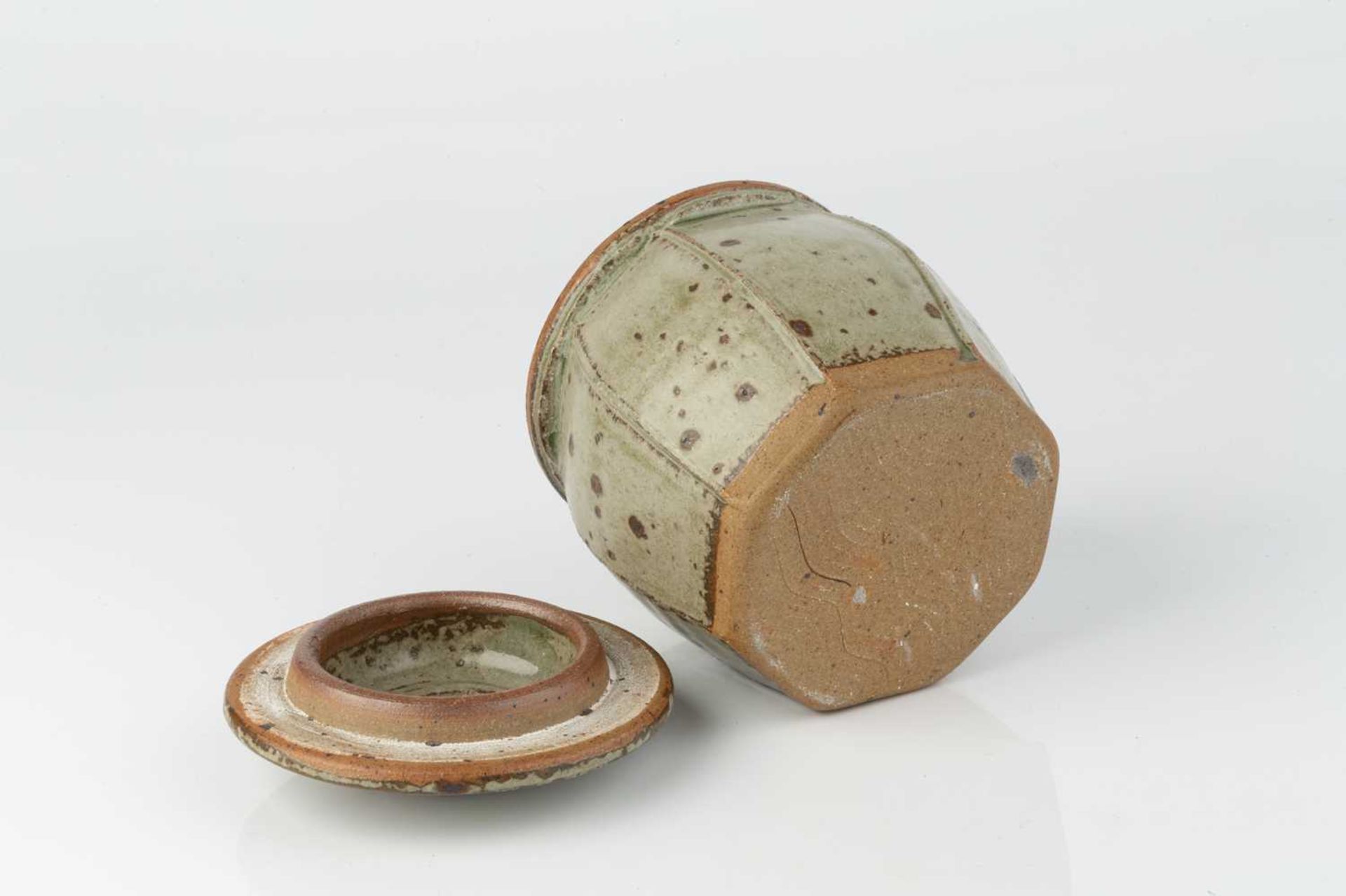 Richard Batterham (1936-2021) Jar and cover with cut sides and a light ash glaze 12cm high. - Image 3 of 3