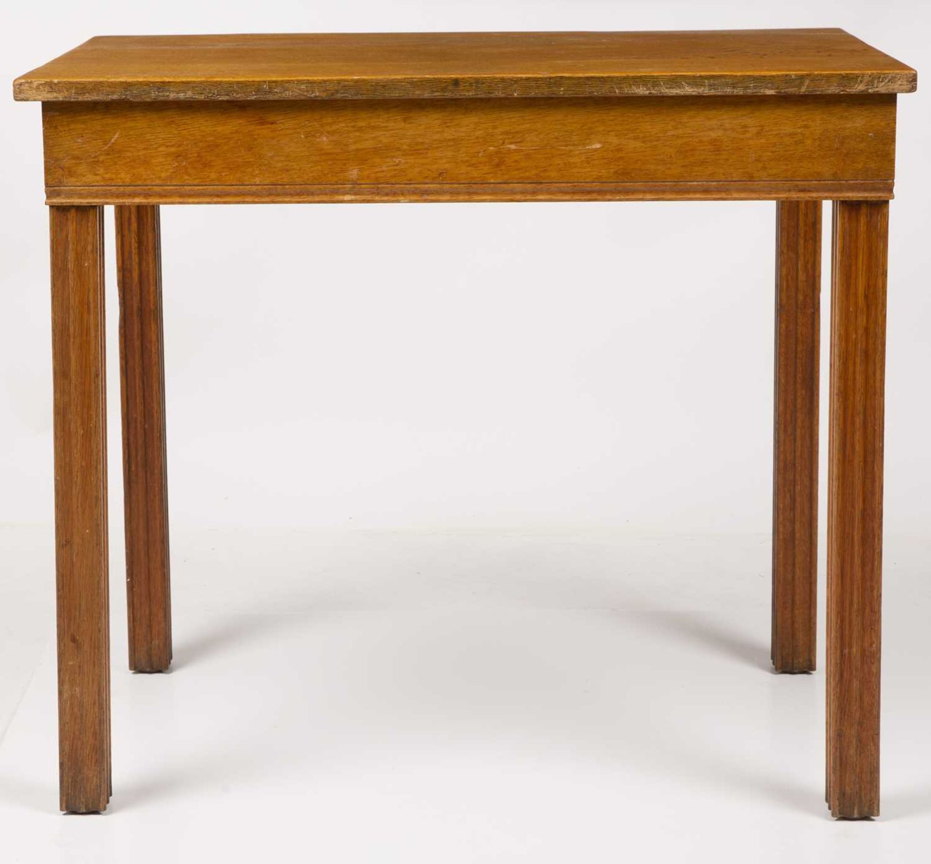 Gordon Russell of Broadway Side table oak, raised on square-cut legs 74cm high, 84cm wide, 53cm - Image 4 of 6