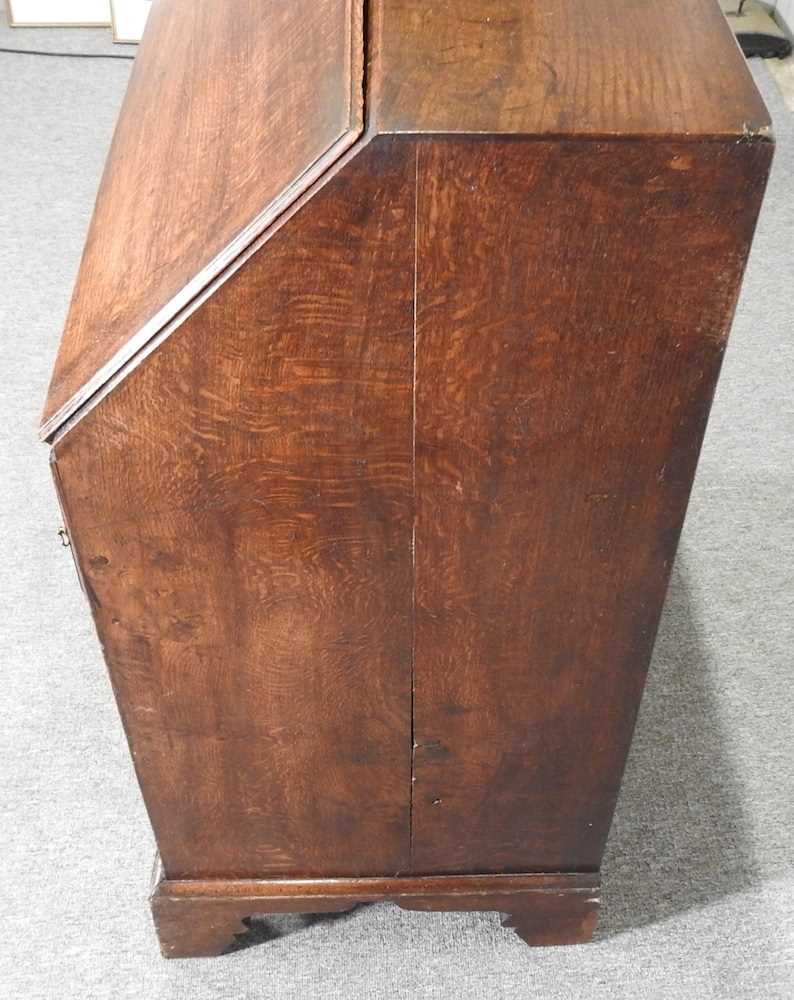 An oak bureau - Image 6 of 7