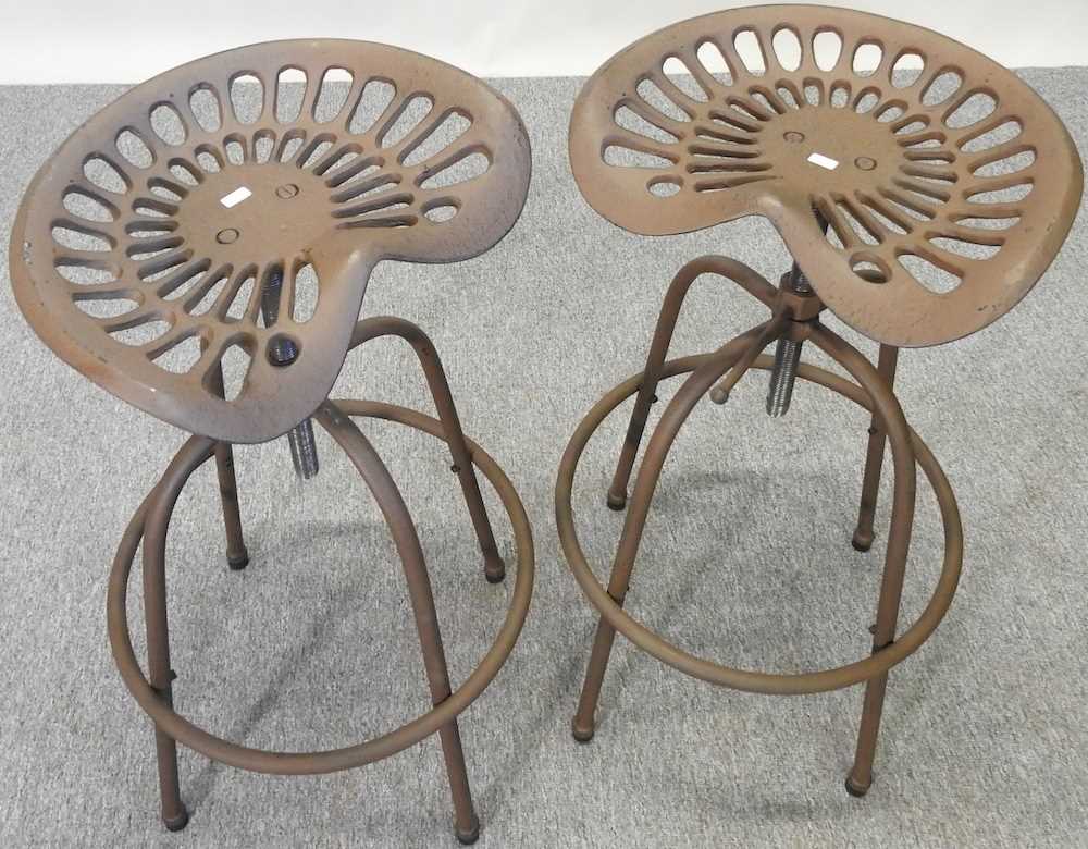 A pair of stools - Image 2 of 2