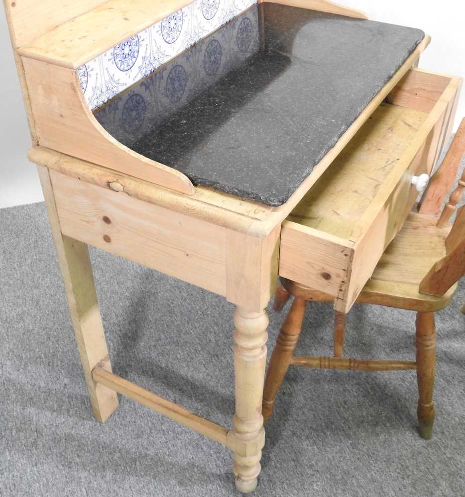 A washstand and chairs - Image 3 of 4