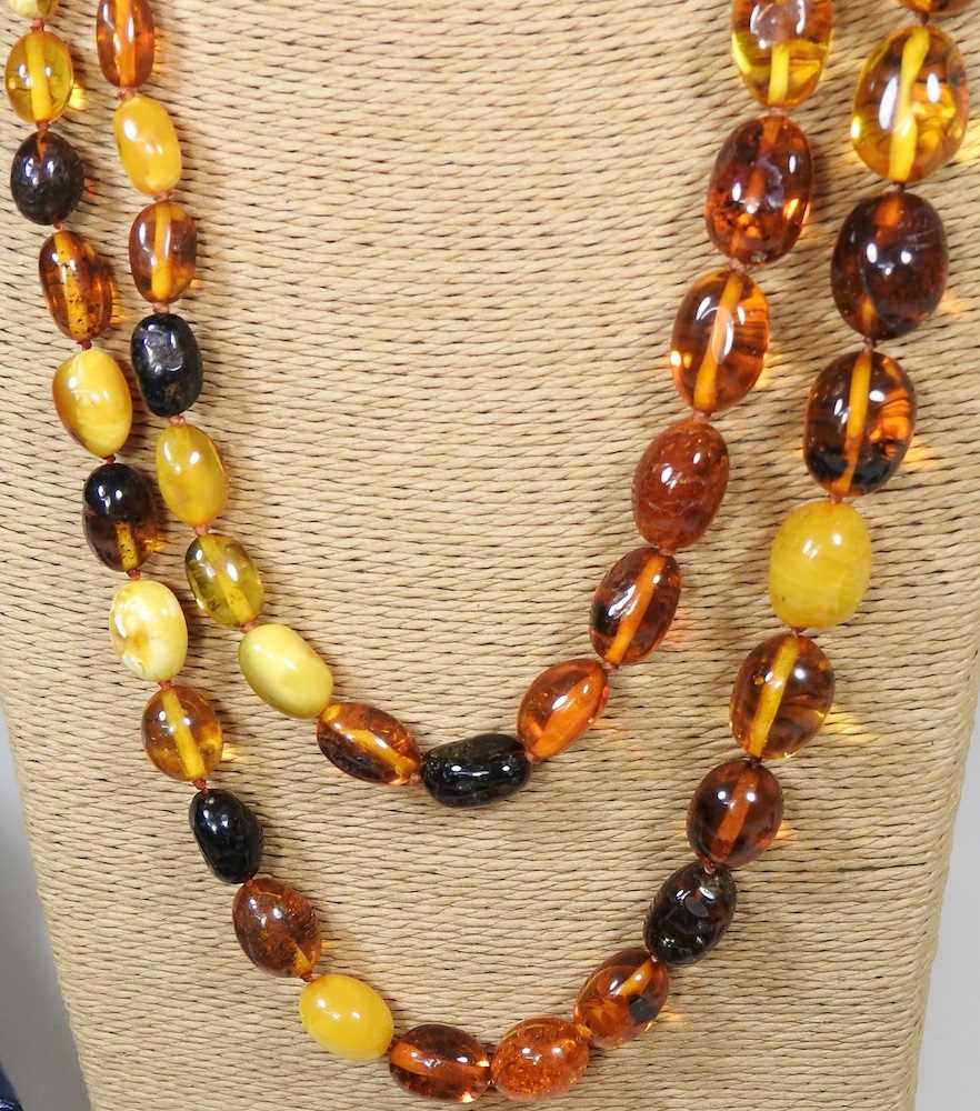 Various amber jewellery - Image 3 of 9