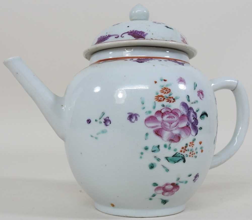 A Chinese teapot - Image 2 of 8