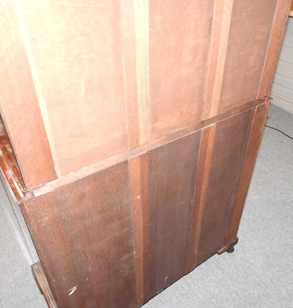 A cabinet on chest - Image 4 of 5