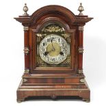 A mantel clock