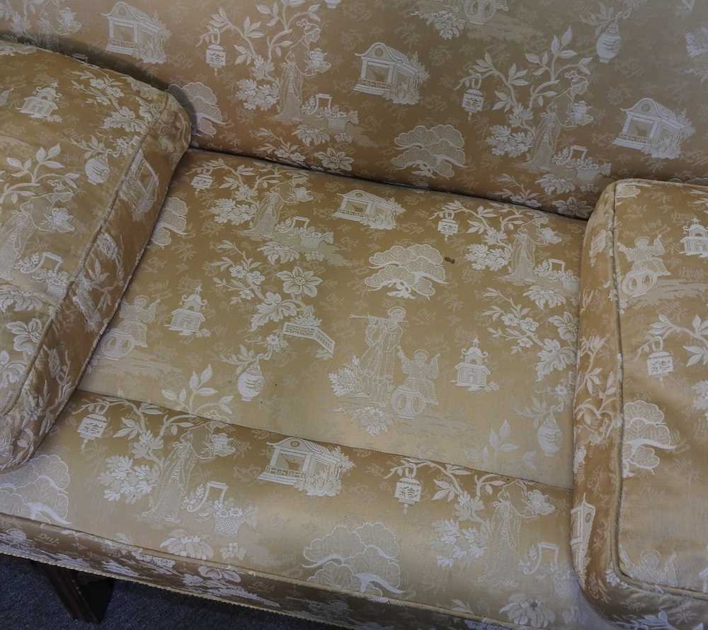 A sofa - Image 6 of 6