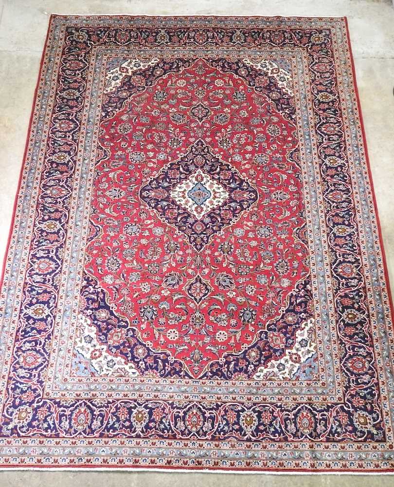 A Persian carpet - Bild 3 aus 5