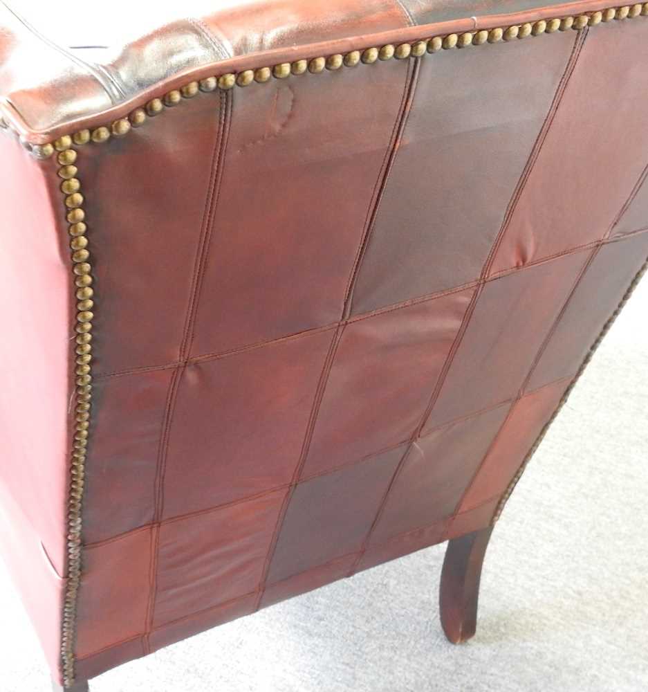A red leather upholstered button back armchair - Image 3 of 5