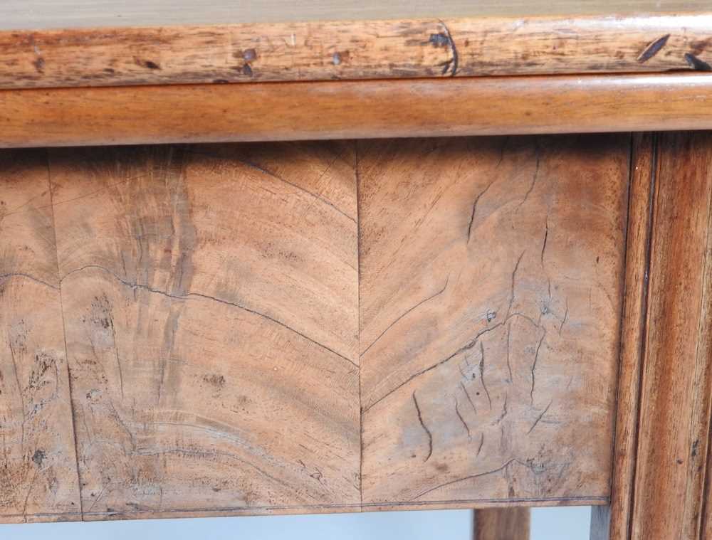 An early 20th century walnut table - Image 2 of 14