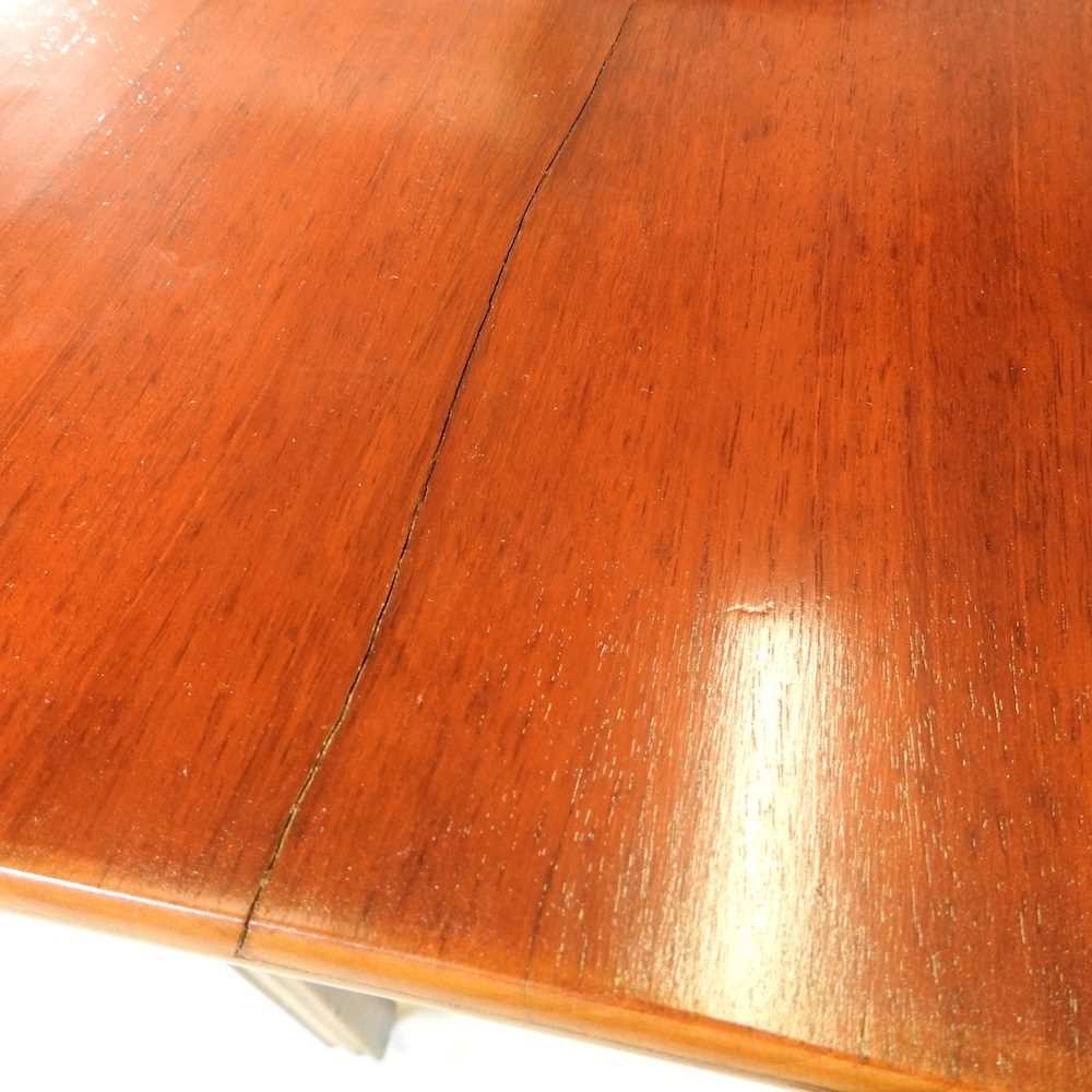 An early 20th century walnut table - Image 12 of 14