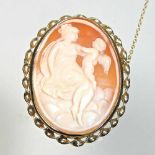 A gold cameo brooch