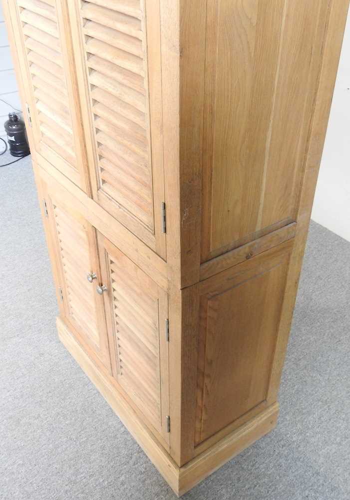 An oak cabinet - Image 4 of 7