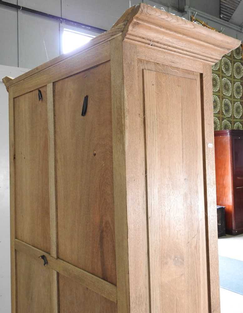 An oak cabinet - Image 7 of 7