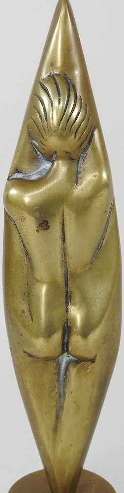 An Art Deco figure of a lady - Image 3 of 5