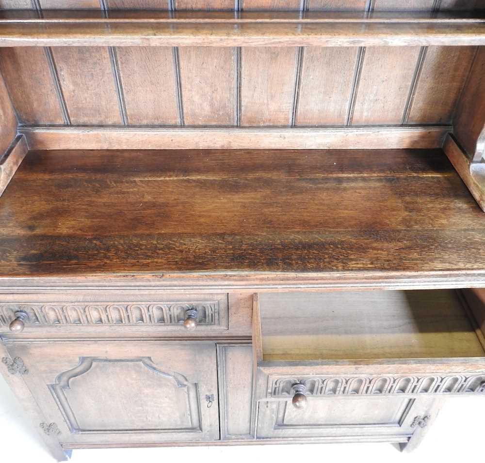 An oak dresser - Image 2 of 6