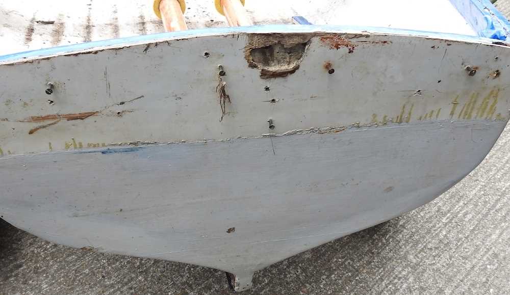 A rowing boat with trailer - Image 7 of 7