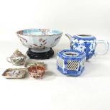 A collection of oriental porcelain