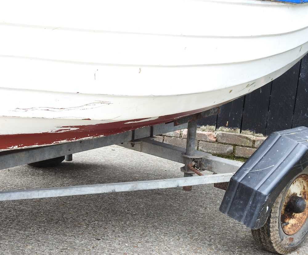 A rowing boat with trailer - Image 2 of 7