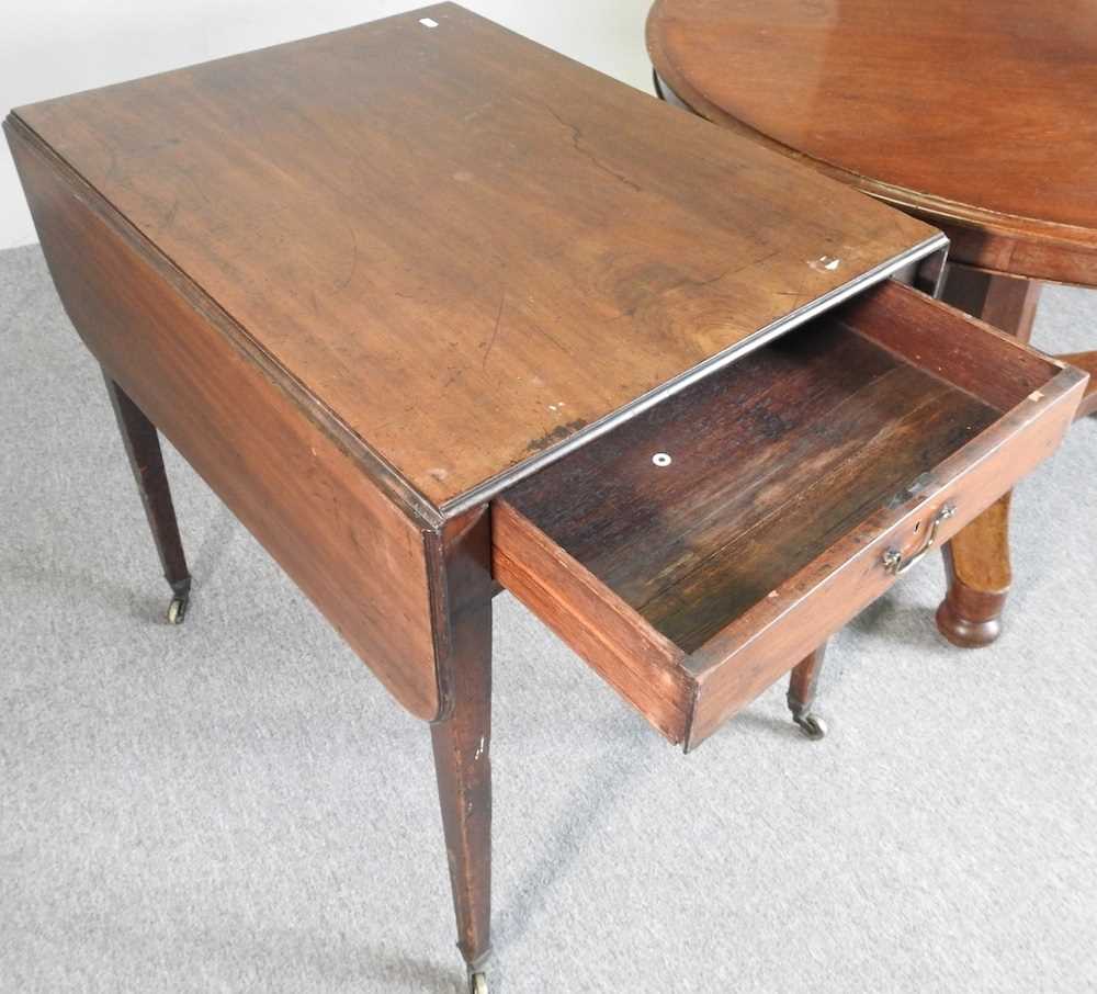 A Victorian table and a pembroke table - Image 3 of 5