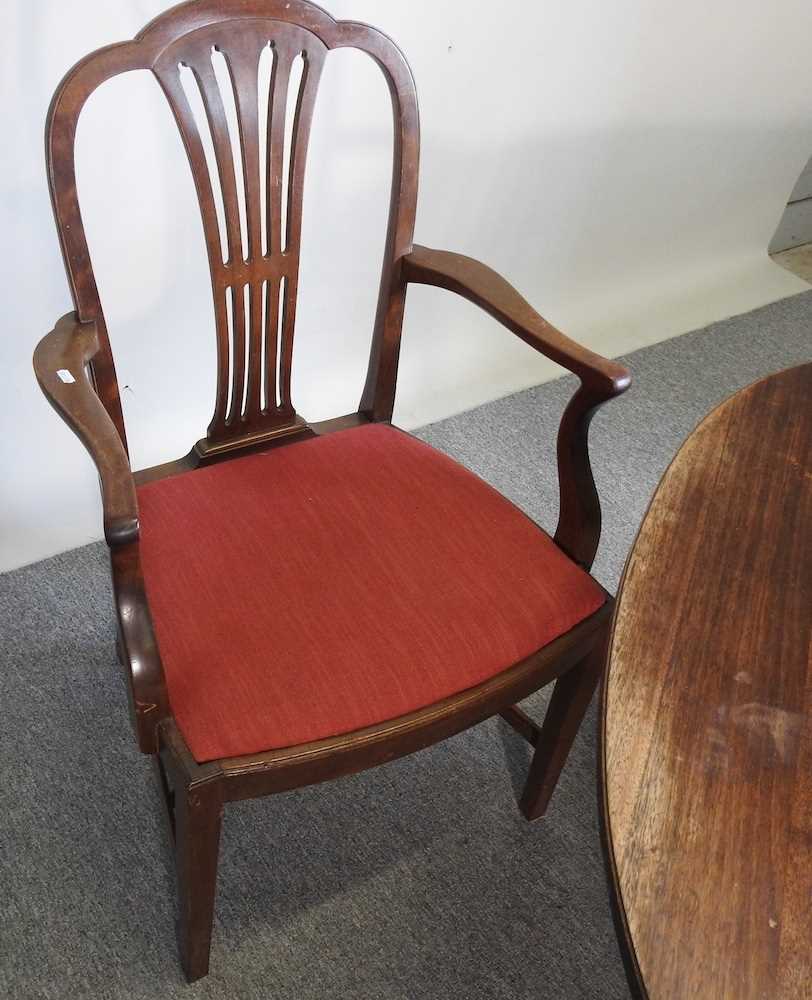 An Edwardian dining table and chairs - Image 5 of 5